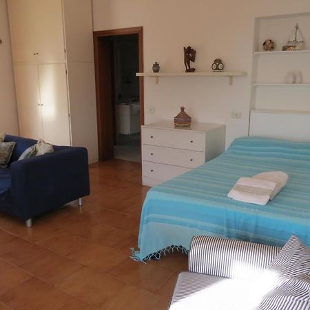 Bellavista Beachfront Apartments Quercianella Kültér fotó