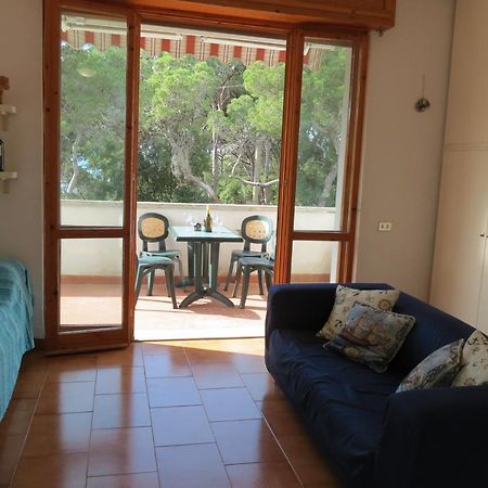 Bellavista Beachfront Apartments Quercianella Kültér fotó