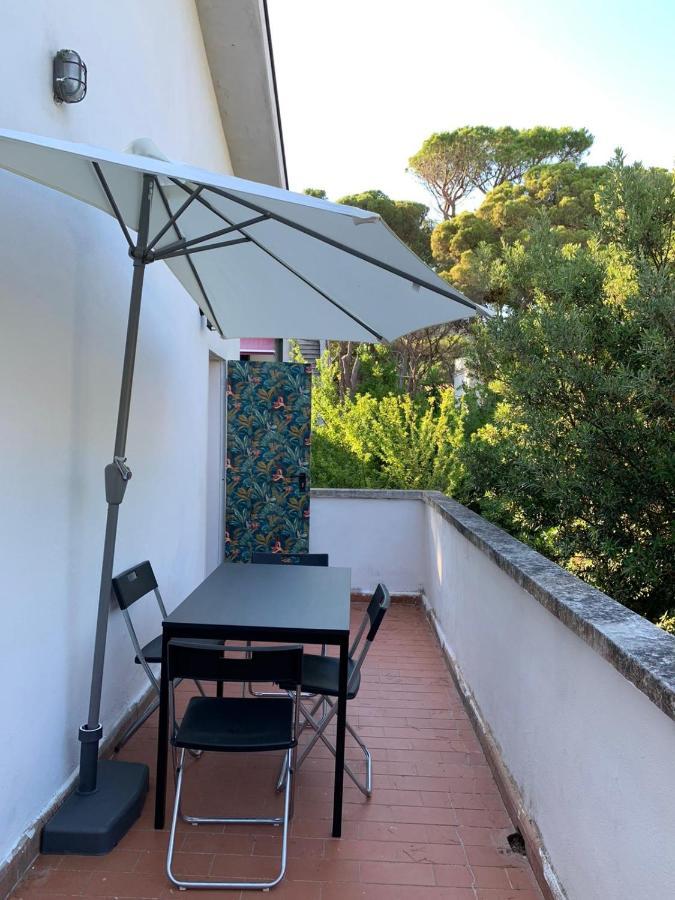 Bellavista Beachfront Apartments Quercianella Kültér fotó
